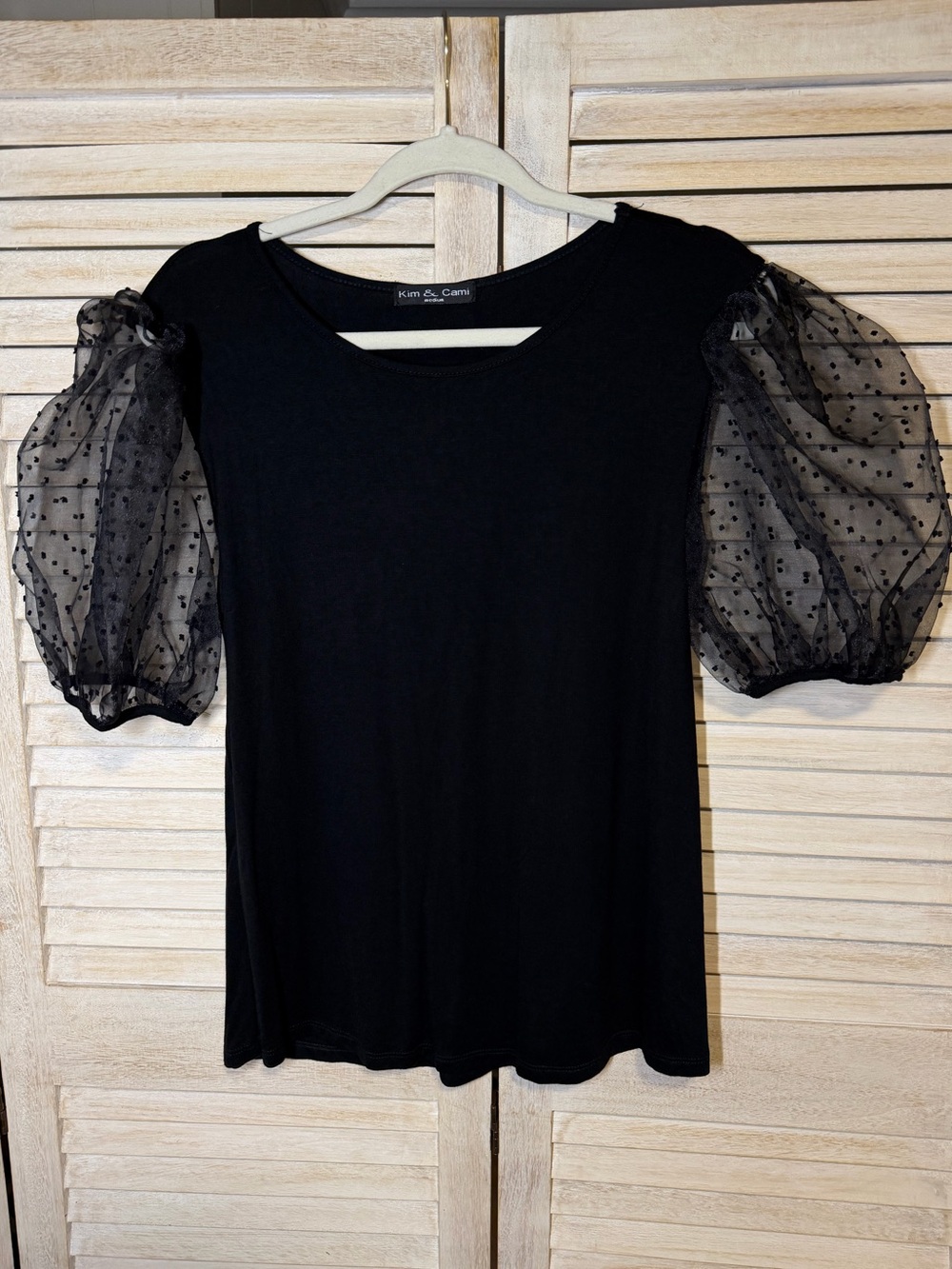 Kim & Cami Puff Sleeve Top